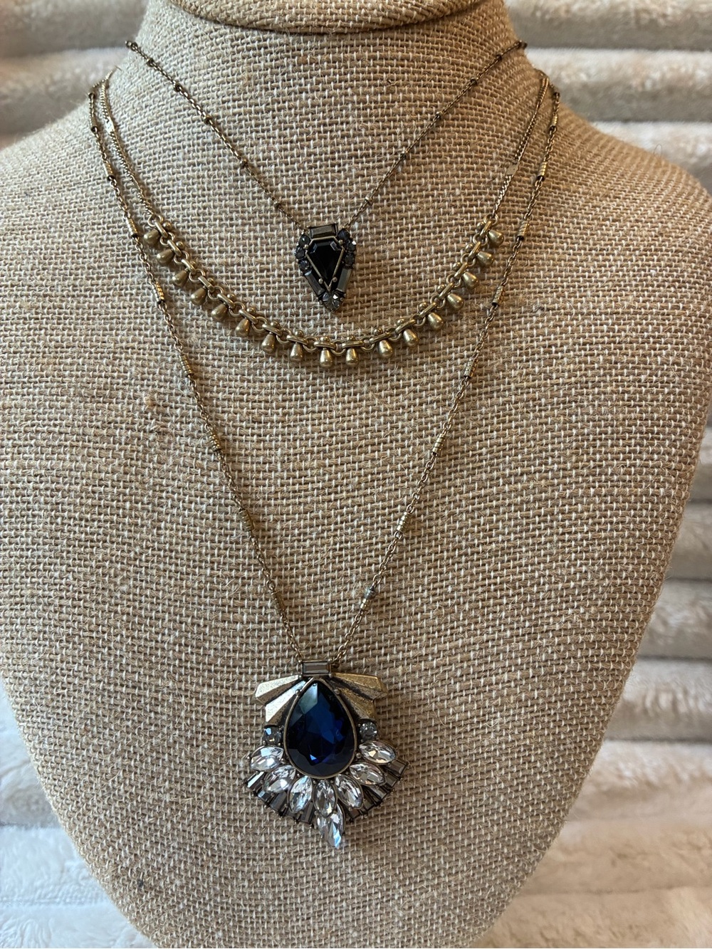 Chloe + Isabel Monarch Convertible Pendant Necklace Retired $68 Retail